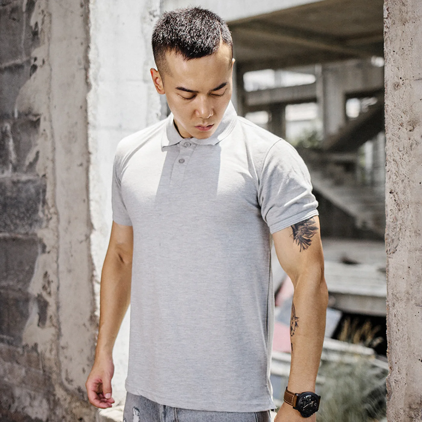 

2022 hot selling outdoor men's business polo shirt Lapel large sports fitness short sleeve T-shirt