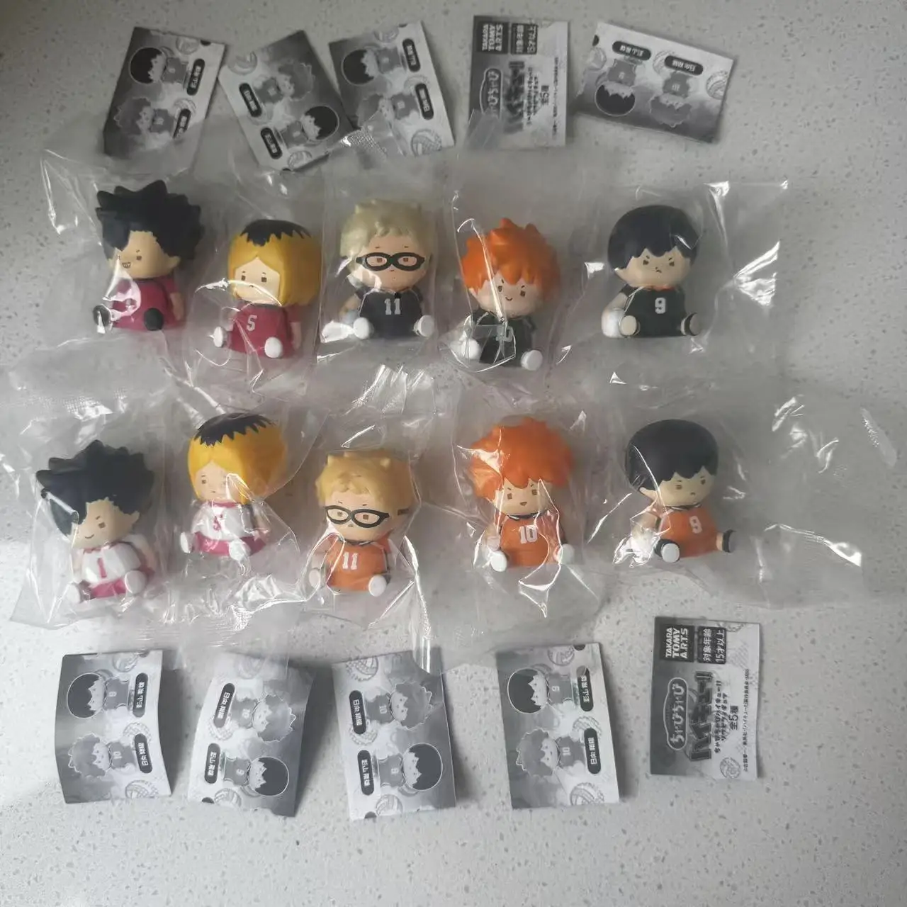 Фото Подлинная фигурка 2 Haikyuu Sleep Style iwaizumi hajime Akaashi Keiji Oikawa Tooru Kotaro Bokuto Gacha Toy №1
