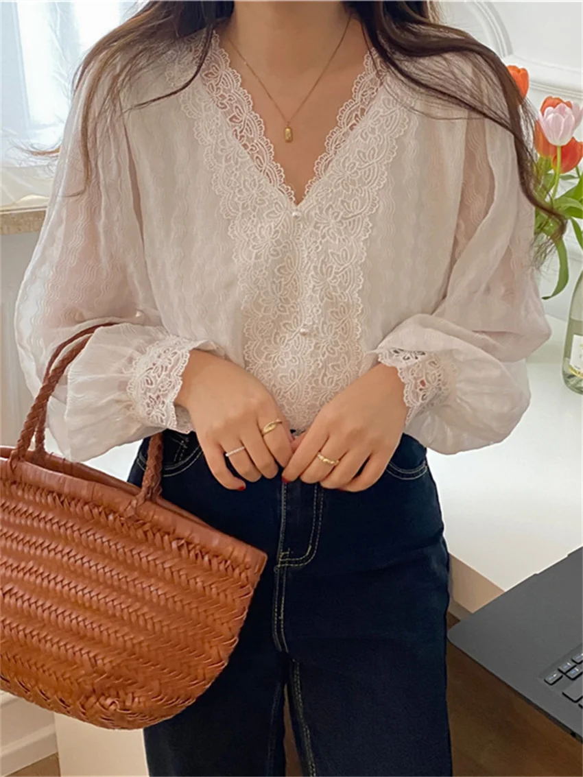 

Alien Kitty Chiffon Women 2022 Spring Sweet V-Neck Blouses Elegant Lace Girls High Street Fashion OL Casual Chic Loose Tops