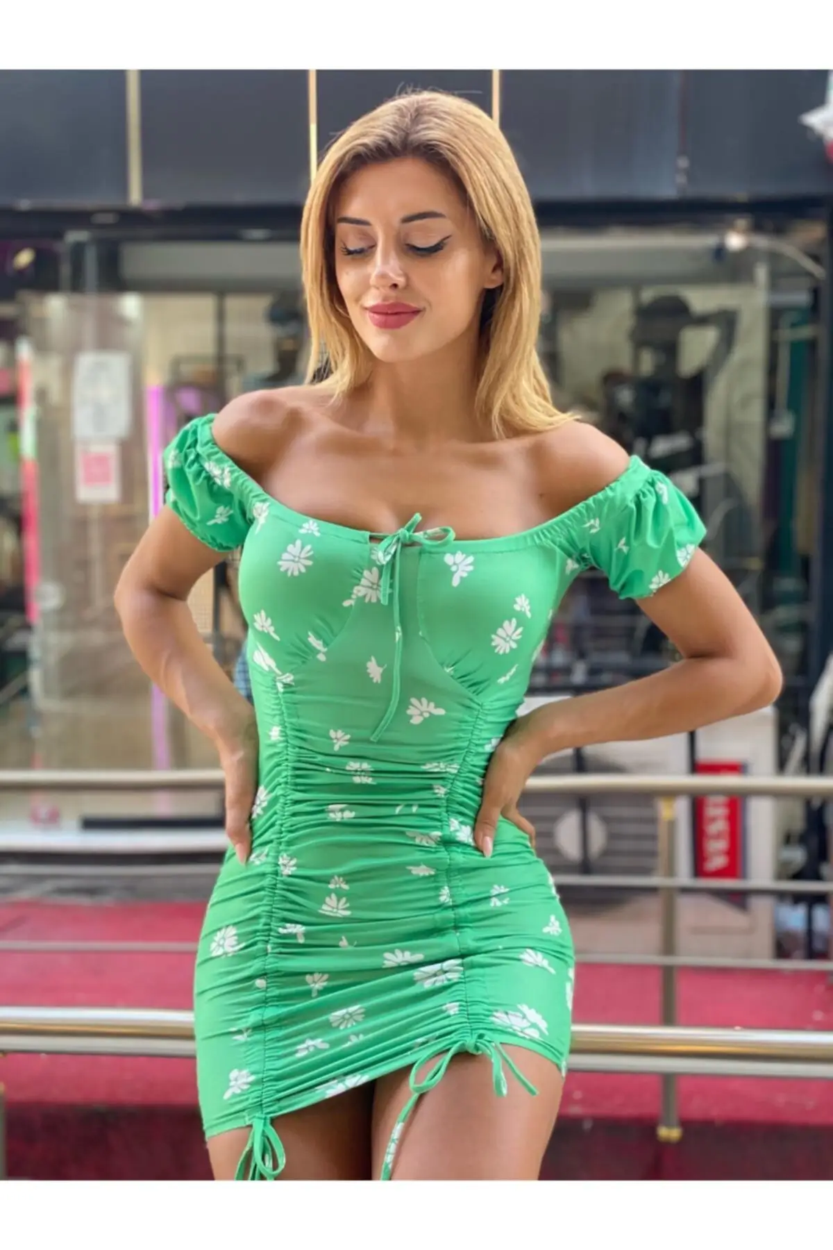 

Skirt part shirred short sleeve floral dress