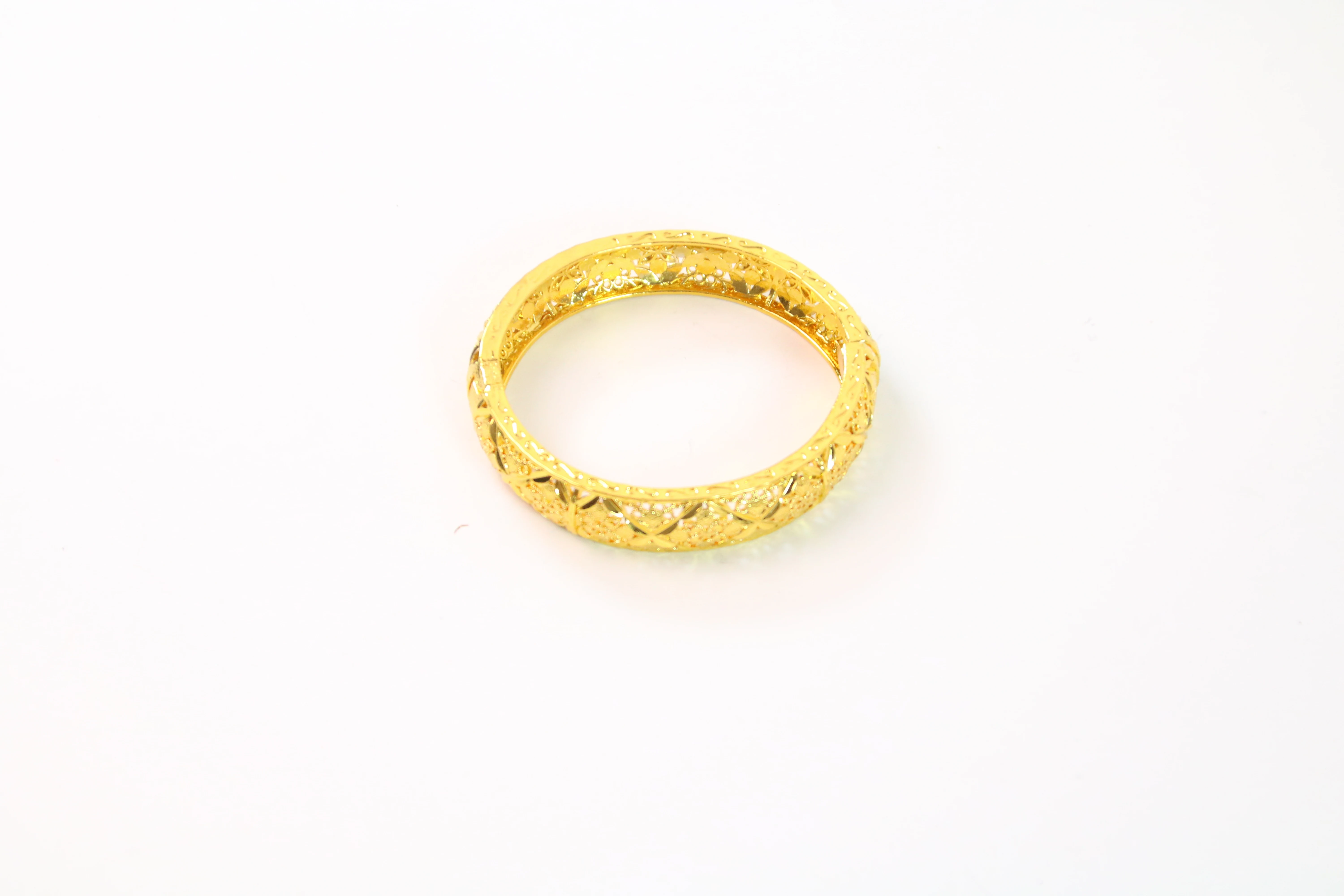

Classic Bracelets for Women Trend Gold Plated Cuban Chain Bracelet Trendy Woman Gifts Jewelry