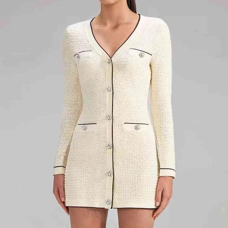 

Женское трикотажное платье с V-образным вырезом и блестками