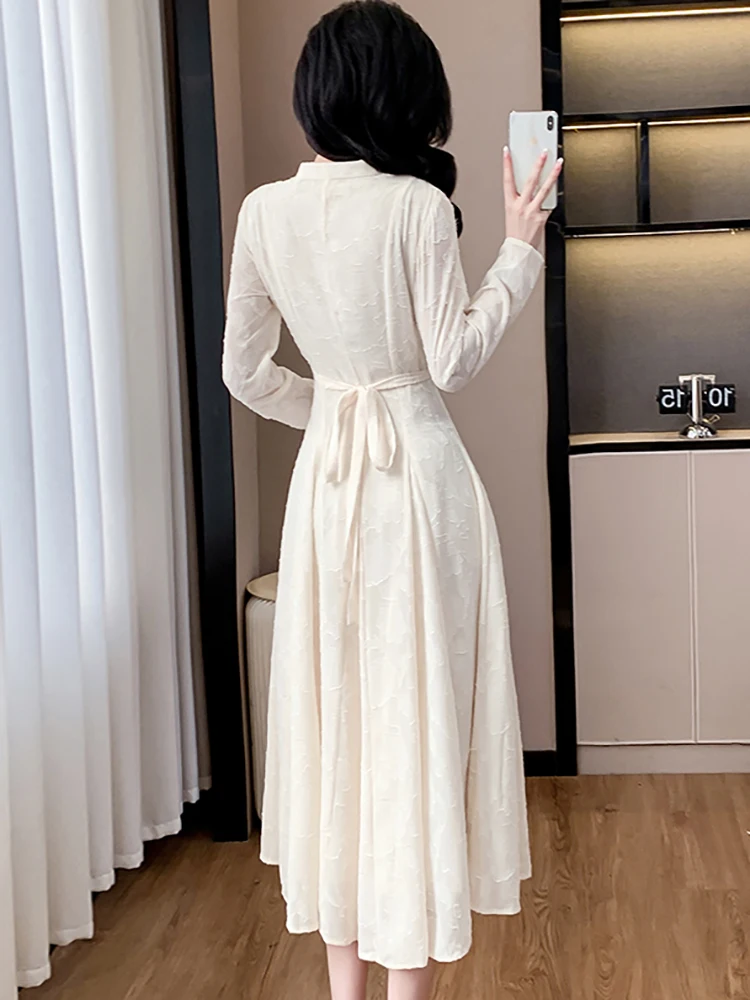 Осенне-зимнее белое жаккардовое шикарное длинное платье с оборками женское