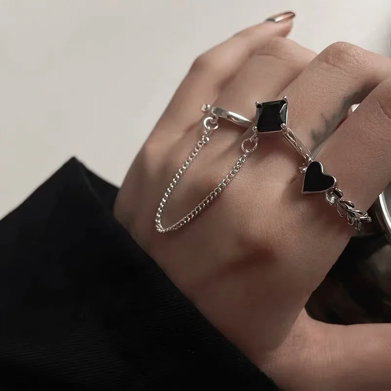 

Heart Ring Women Crystal Rhinestone Joint Initial Ladies Rings Jewellery Wedding Couples Metal Vintage Silver Color Bague Femme