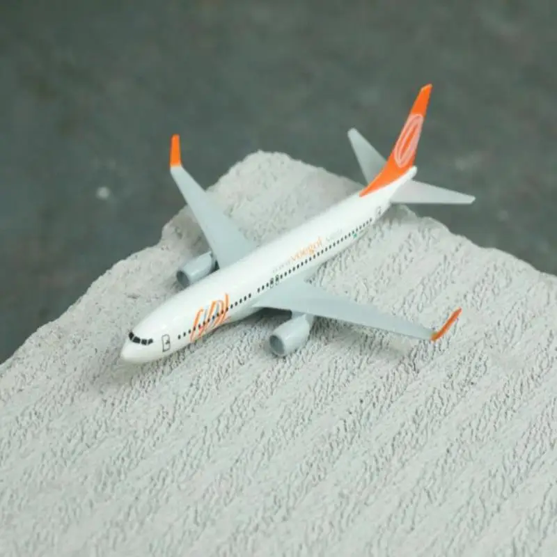 

Boeing 737 Aircraft Alloy Model 15cm Aviation Collectible Ornament With Stand