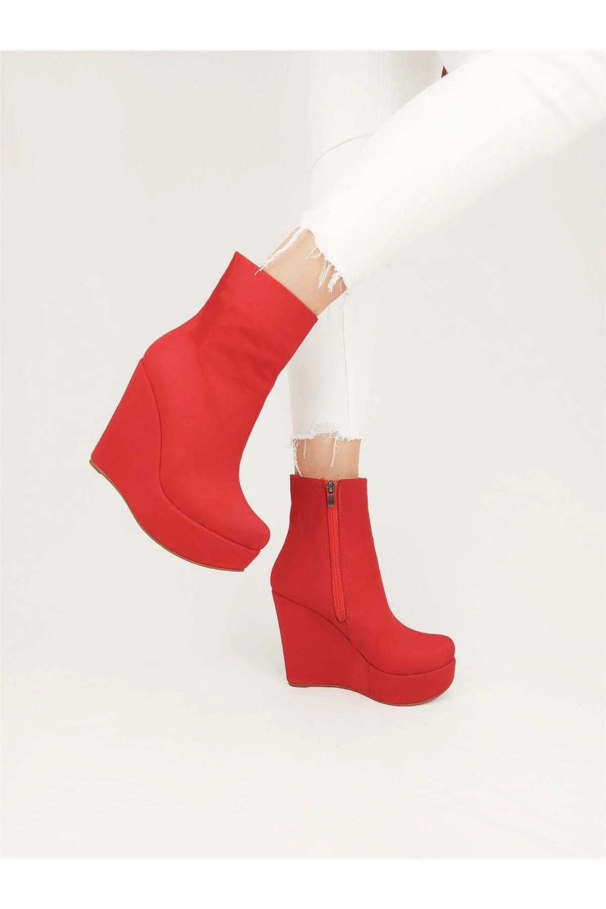 

Daina Red Suede Wedges Boots