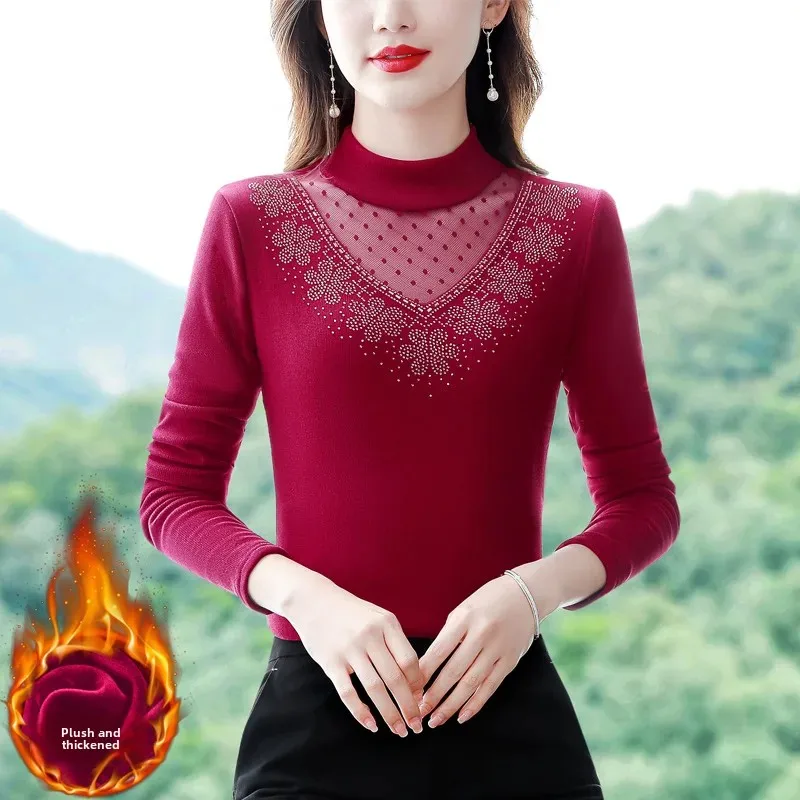 Стильный однотонный топ больших размеров с внутренним базовым слоем и длинными