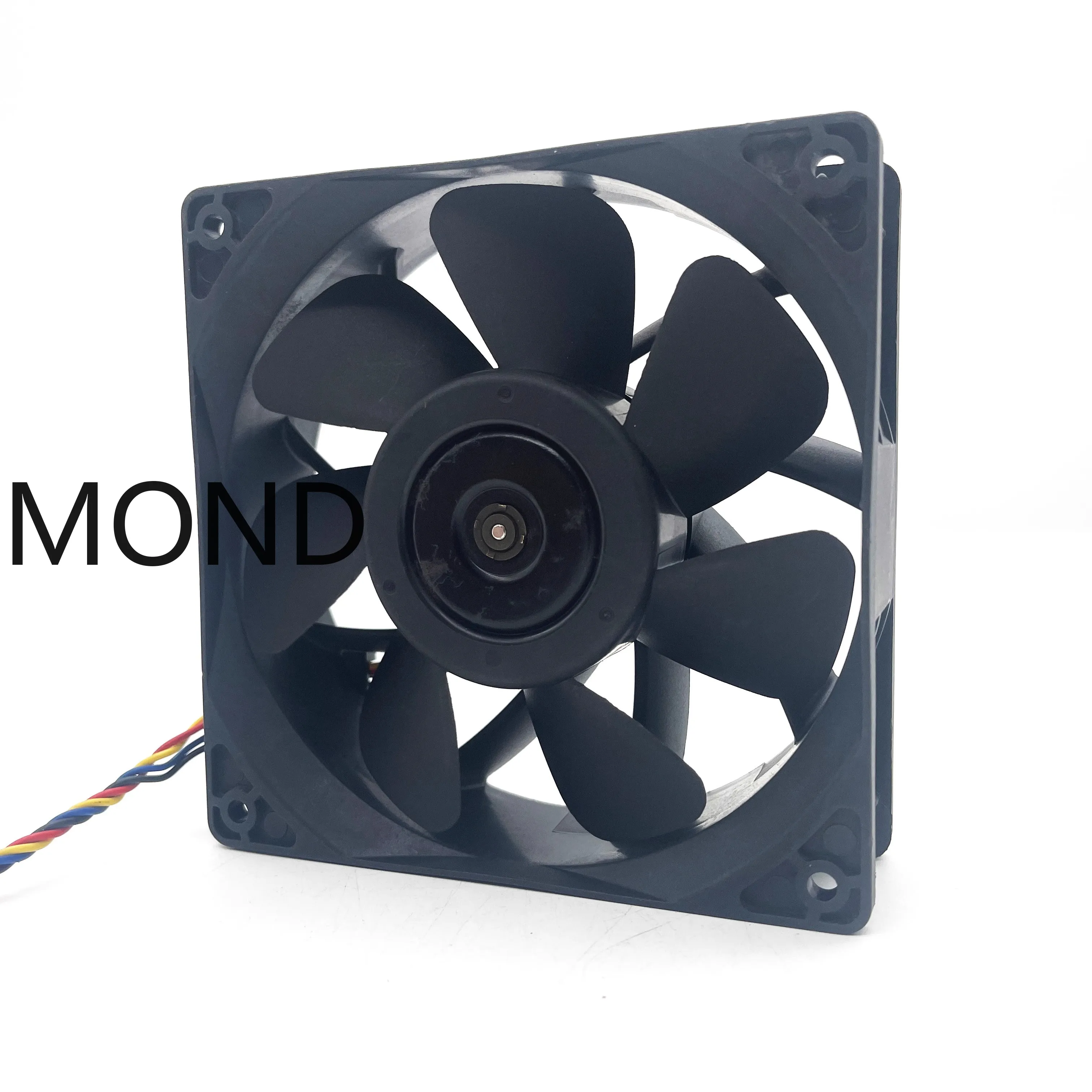 DF 1203812 B2FN COOLER MASTER Серверный вентилятор с высоким воздушным осевым потоком