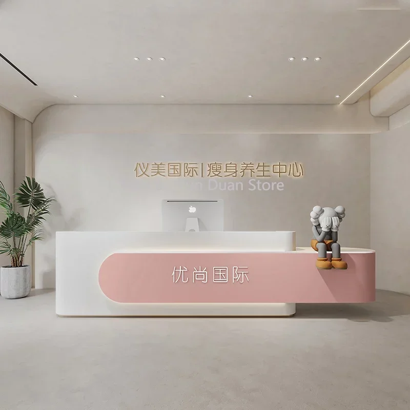 Офисная стойка для регистрации Pulpito розовая Простая Стойка салона красоты белая