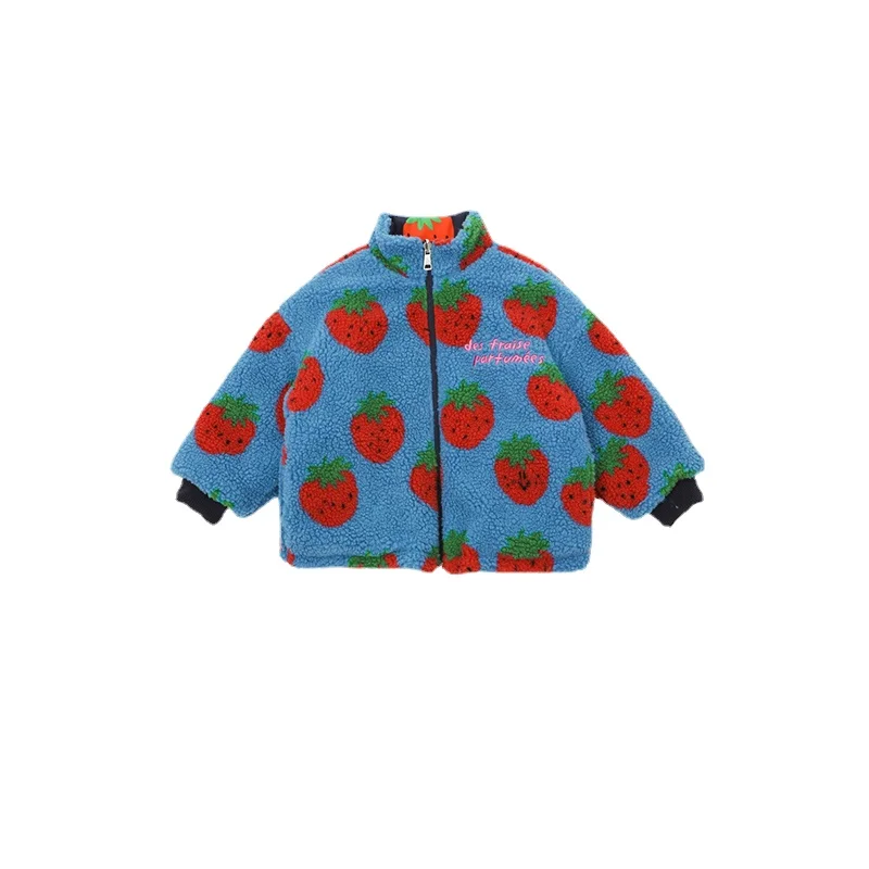 

Детский пуховик в Корейском стиле, верхняя одежда с клубничкой для мальчиков и девочек, пальто с юбкой, детская одежда от 2 до 8 лет, новинка з...