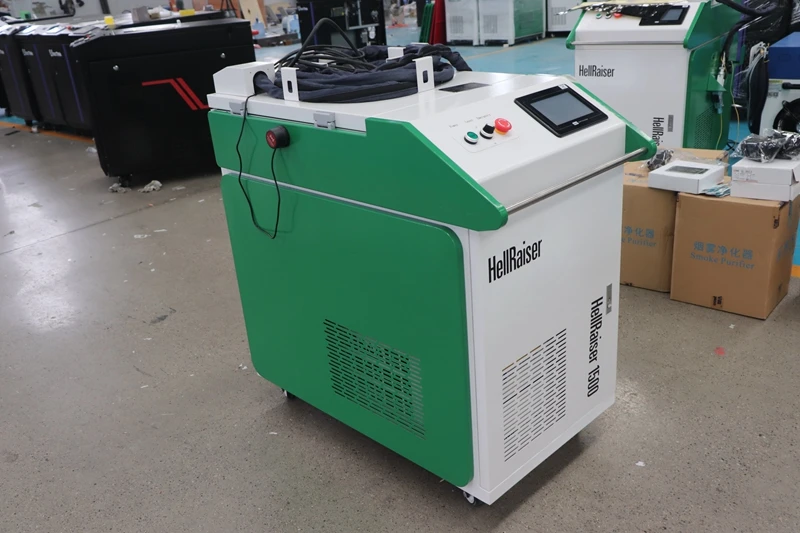 

Ручной металлический волоконный лазерный паяльник, сварочный аппарат для удаления ржавчины, очистки, резки 1 кВт, 2000 Вт