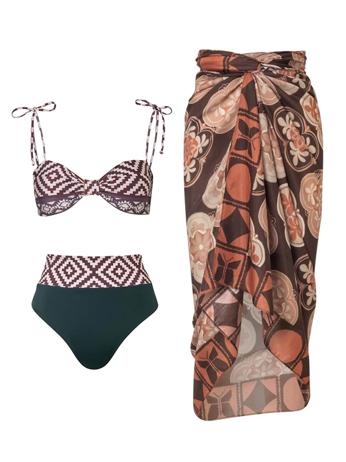 Рисунок 3 - Бикини с высокой талией и цветочным принтом