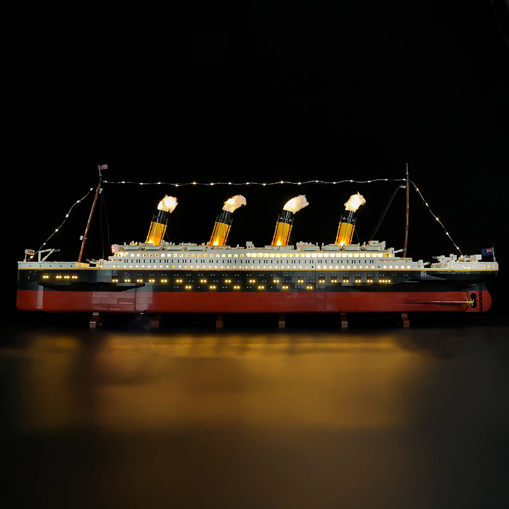 1881 82996 99023 9090Pcs Movie Titanic Large Cruise Boat Ship Model Building Blocks Bricks Diy Toys Children Boys Gifts 10294