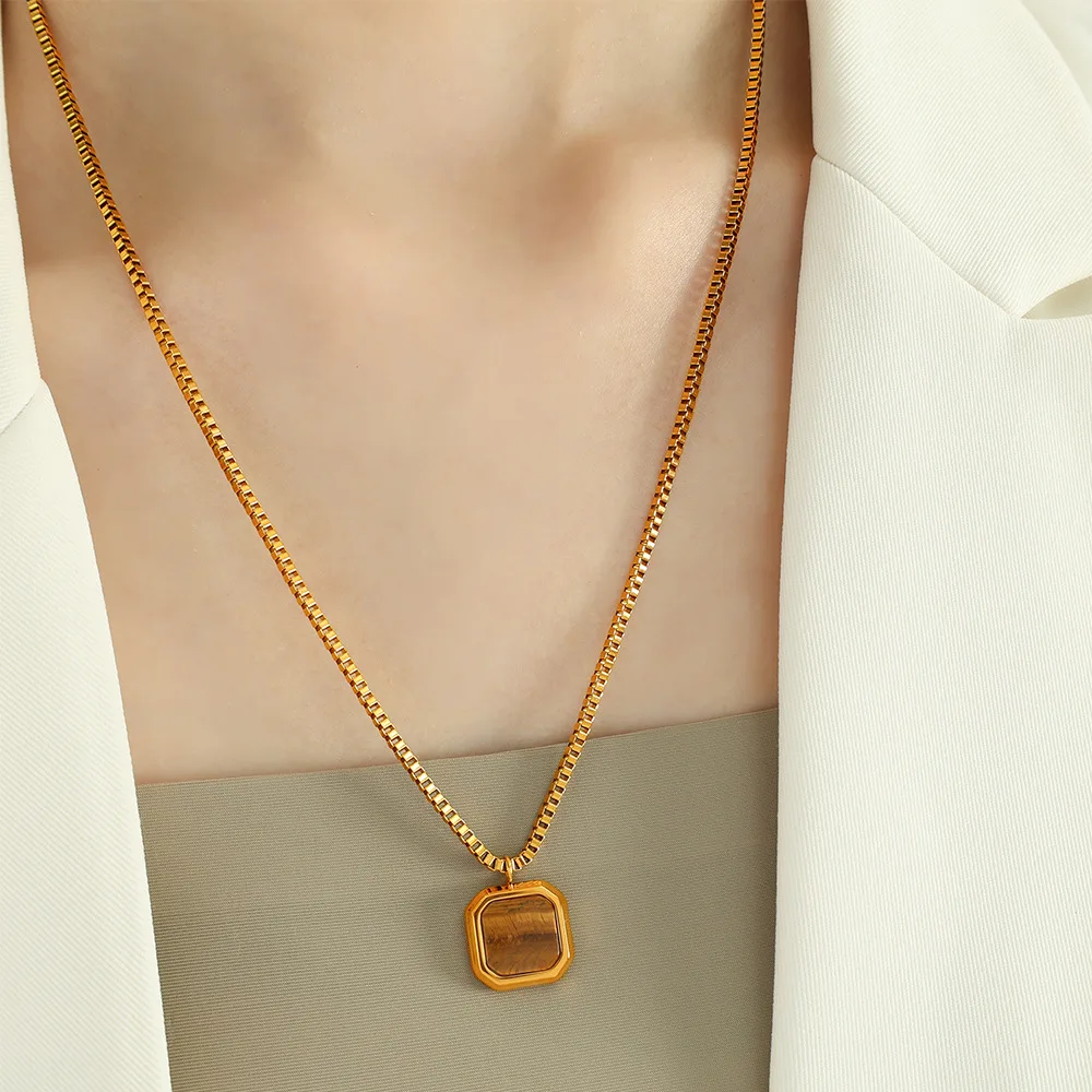 Ожерелье с квадратным кулоном из нержавеющей стали натуральным камнем