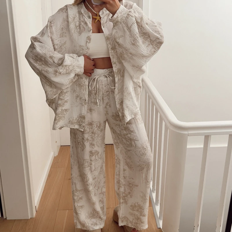 Женский элегантный костюм-двойка рубашка с принтом в стиле ретро и эластичные