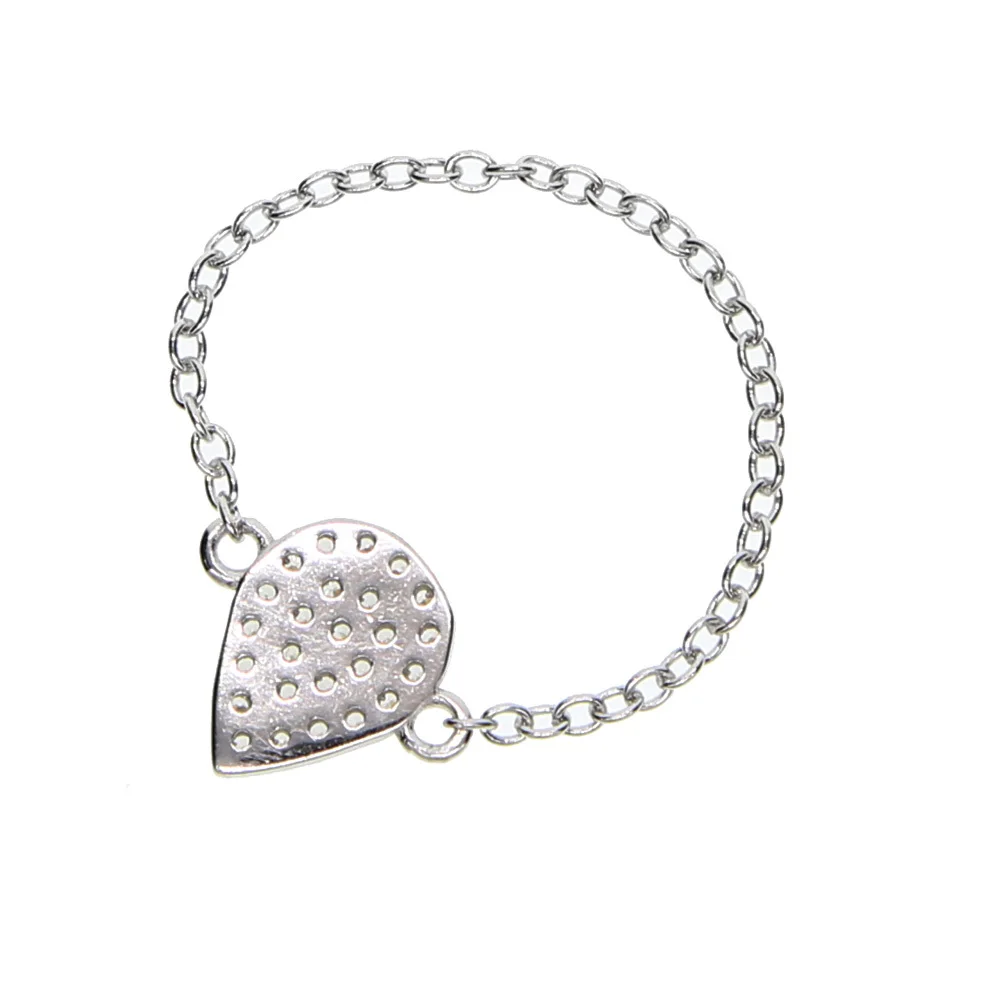 Женское серебряное кольцо с микро-паве фианитами