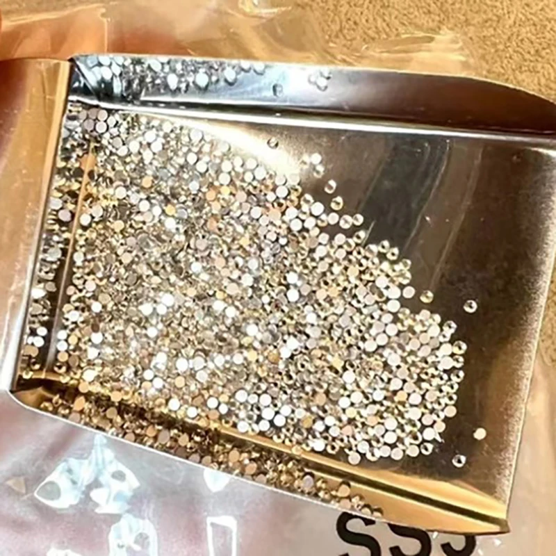 

Прозрачный набор для маникюра, 6 ячеек, круглые и плоские дна