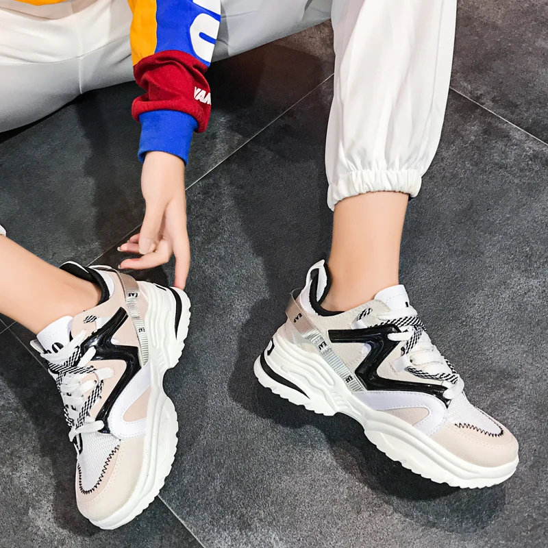 2023 Hot Sale Unisex High Quality Comfortable Non-Slip Casual Shoes Men Popular Breathable Fashion Sneakers Women Walking Shoes