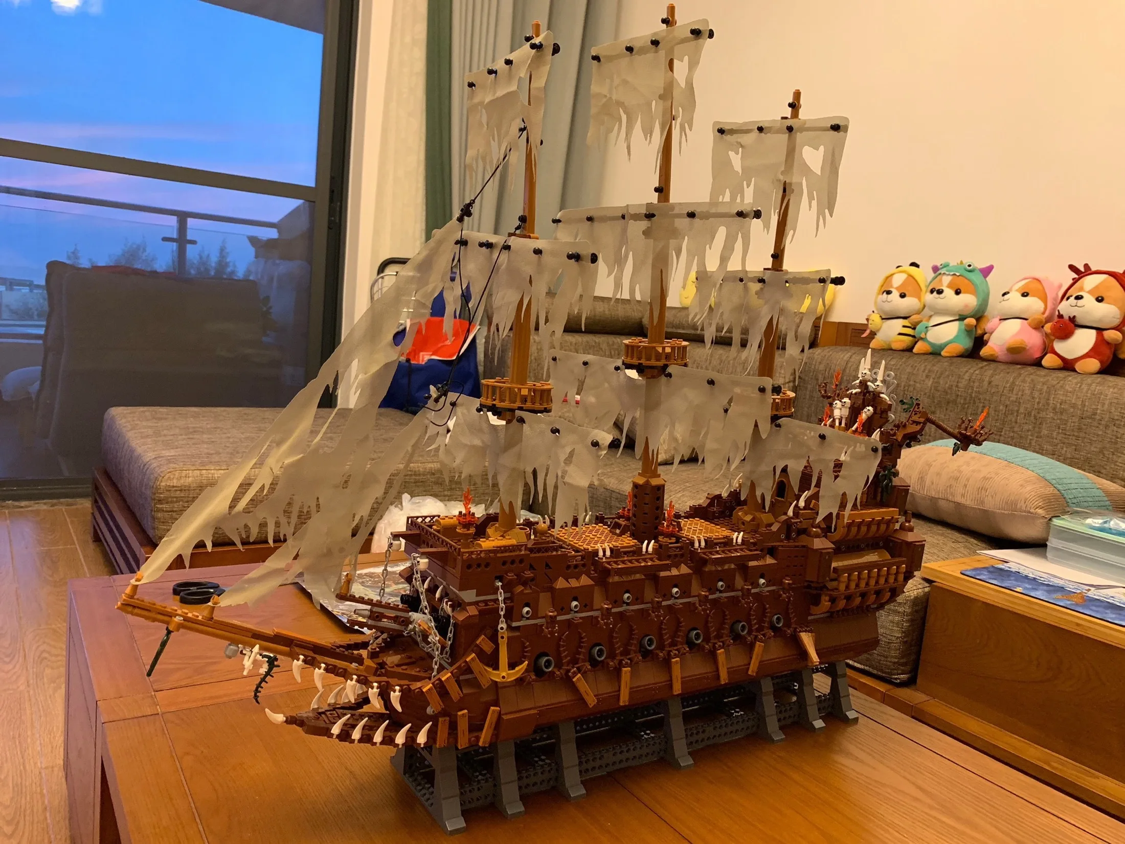 

16016 3652PCS MOC Movies Series The Flying Dutchman Netherlands Ship Pirate Building Blocks Bricks Educational Toys For Children