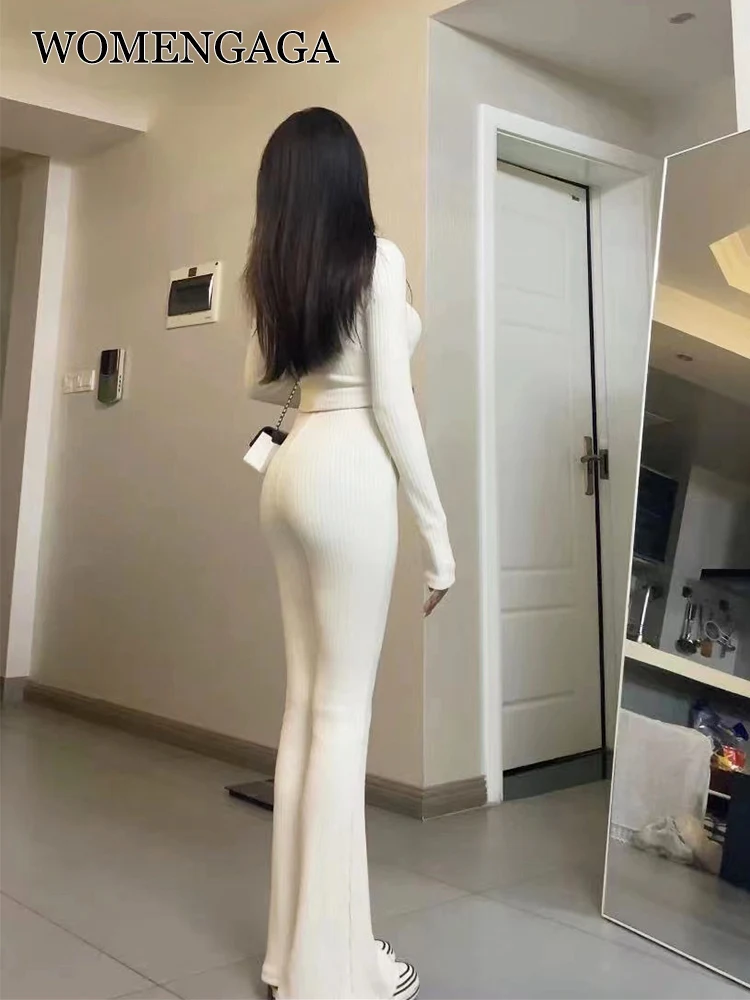 Женский облегающий вязаный свитер с круглым вырезом и трикотажные брюки-клеш