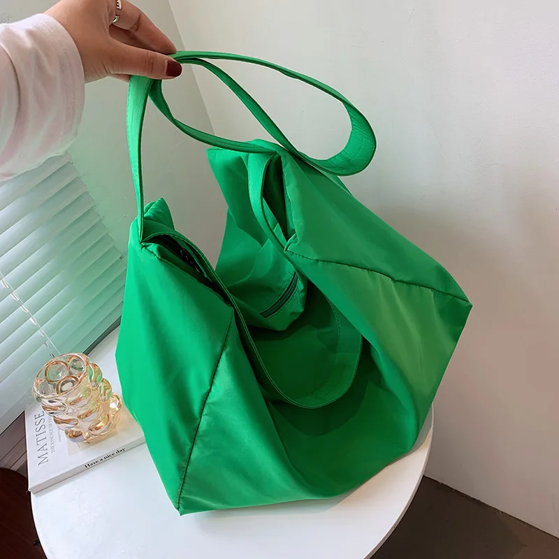 

2022 New Summer Travel Trends Handbags Green Good Quality Large Capacity Nylon Big Shoulder Bag For Women Fashion