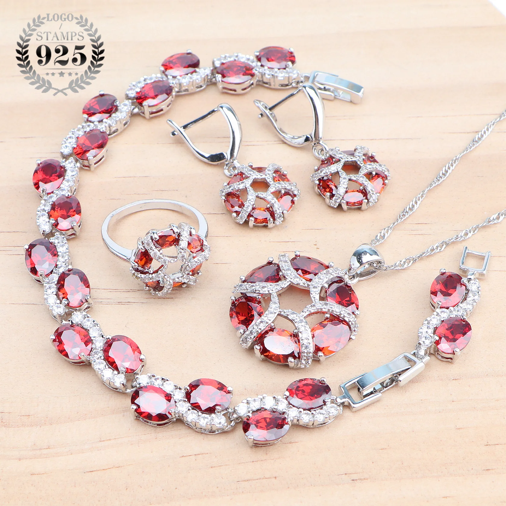 

Комплект из колье, серёг и браслета, из серебра 925 пробы