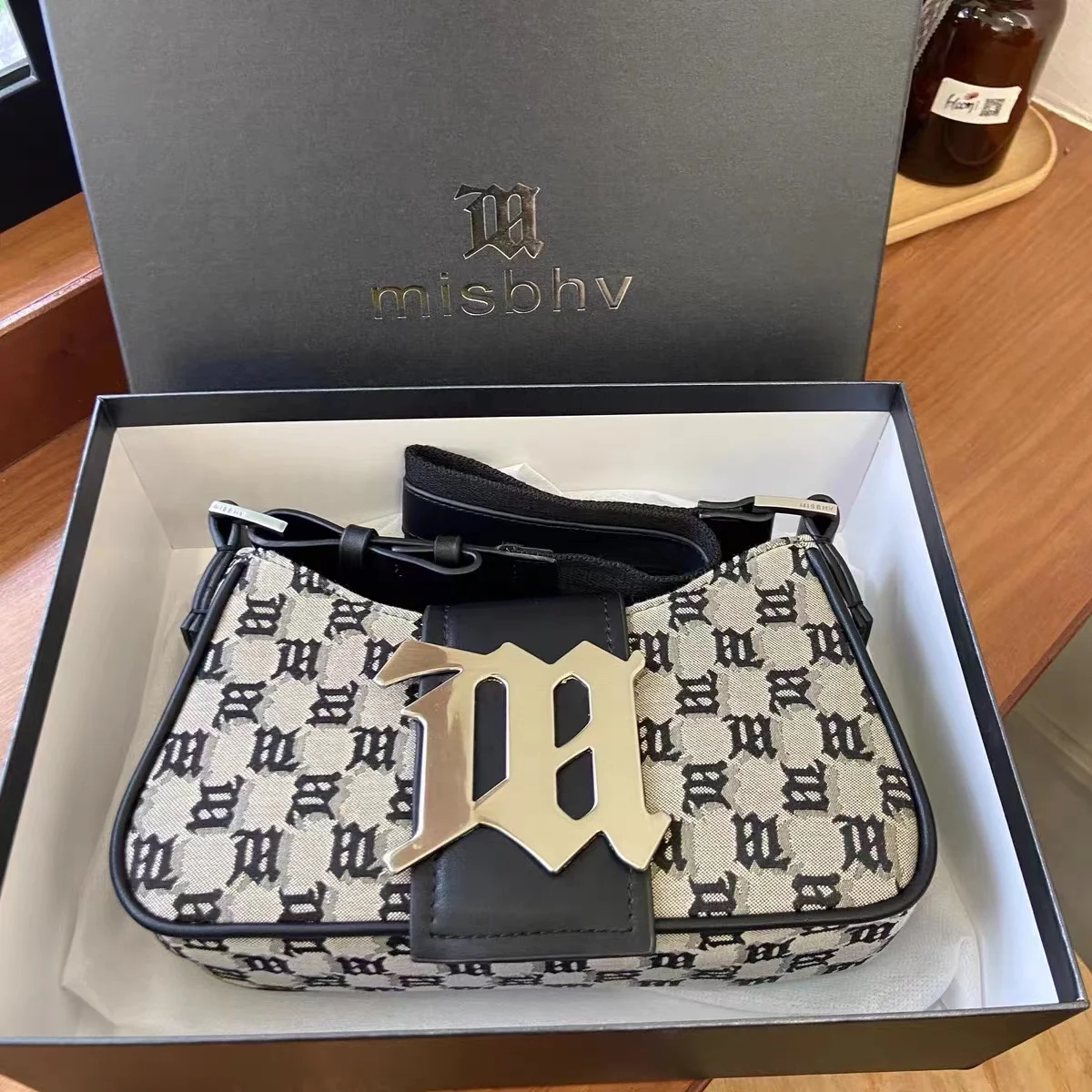 

Европейский и польский миниатюрный новый продукт, женская сумка в шотландскую клетку, сумка для подмышек, сумка на одно плечо, сумка на годо...