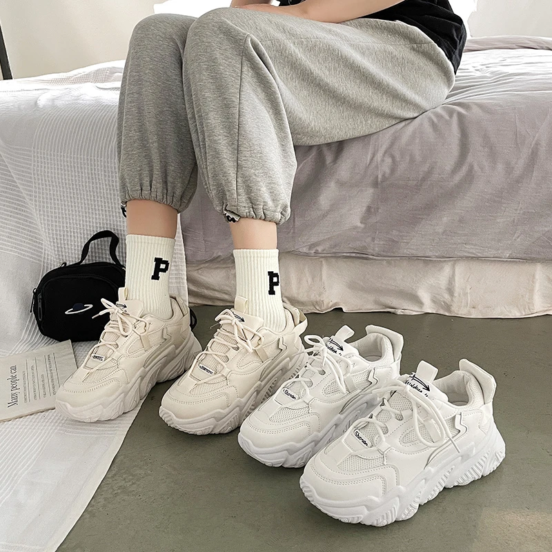 

Женские классические кроссовки на платформе, искусственная кожа, высокий каблук, на шнуровке, круглый носок, Вулканизированная подошва, одн...