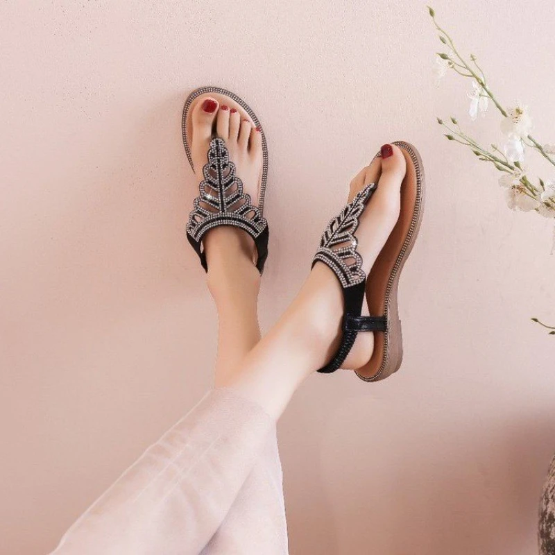 

New Women's Sandals Fashion Casual Rhinestone Hollow Flip Flops Bohemian Slip-On Lightweight Comfort Flats Sandalias Plateadas