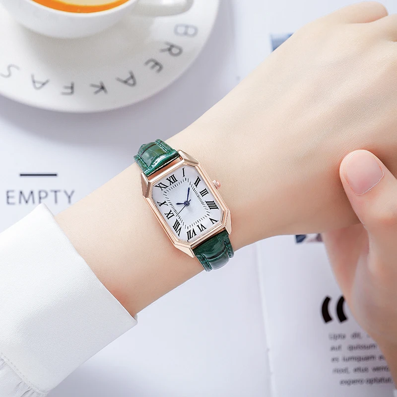 

2022 Fashion new foreign trade small square Roman quartz belt watch Ladies watch