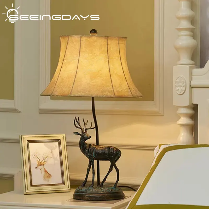 

European Retro Creative Country Luxury Elk Resin Table Lamp for Living Room Bedroom Bedside Lamp Led Night Lamp Home Decor E27