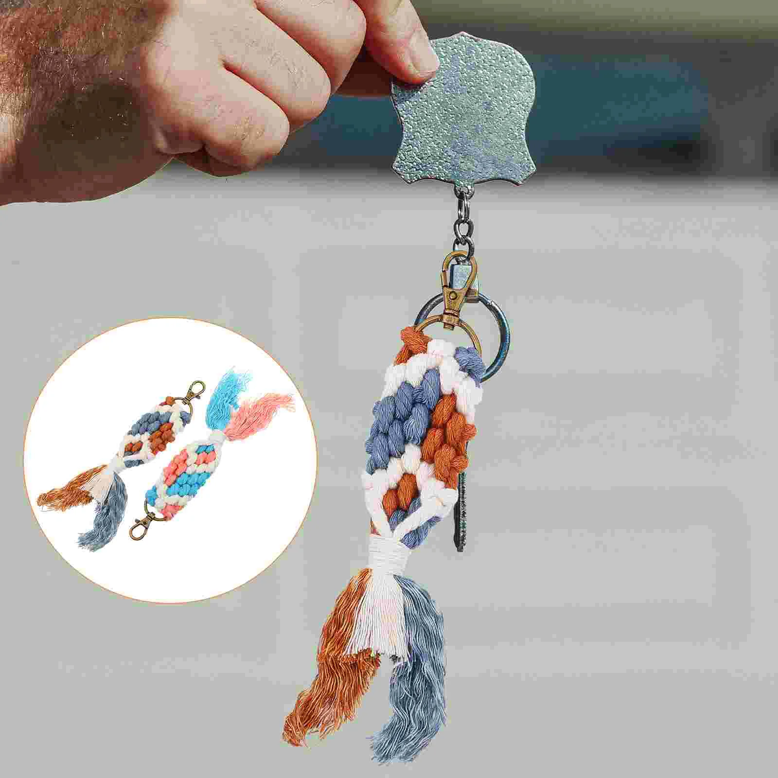 

2Pcs Mermaid Keychain Woven Keychain Beautiful Key Pendants for Decoration