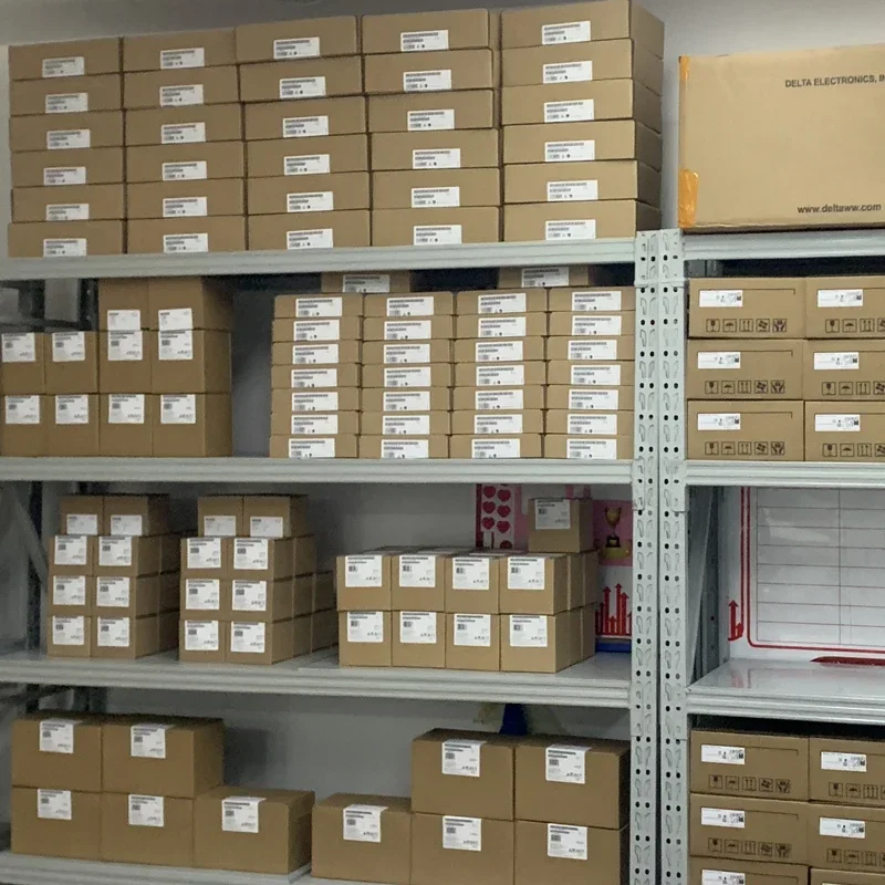 Контроллер PLC 6ES7132-6HD01-0BB1 новый оригинальный склад программирования Plc 6ES7 132-6HD01-0BB1