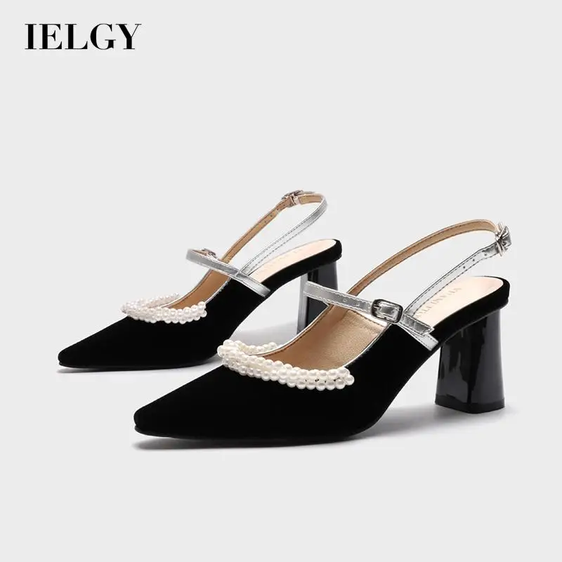 

Сандалии на толстом каблуке, с жемчугом