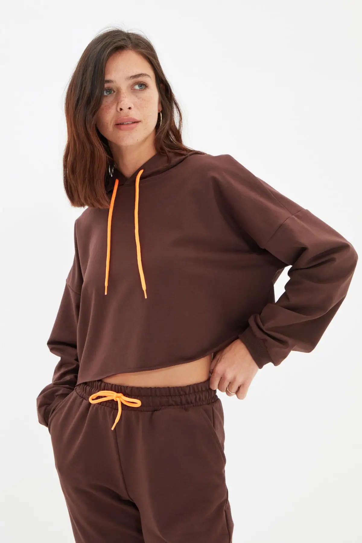 

Trendyol Crop Knitted Sweatshirt TWOAW22SW1514