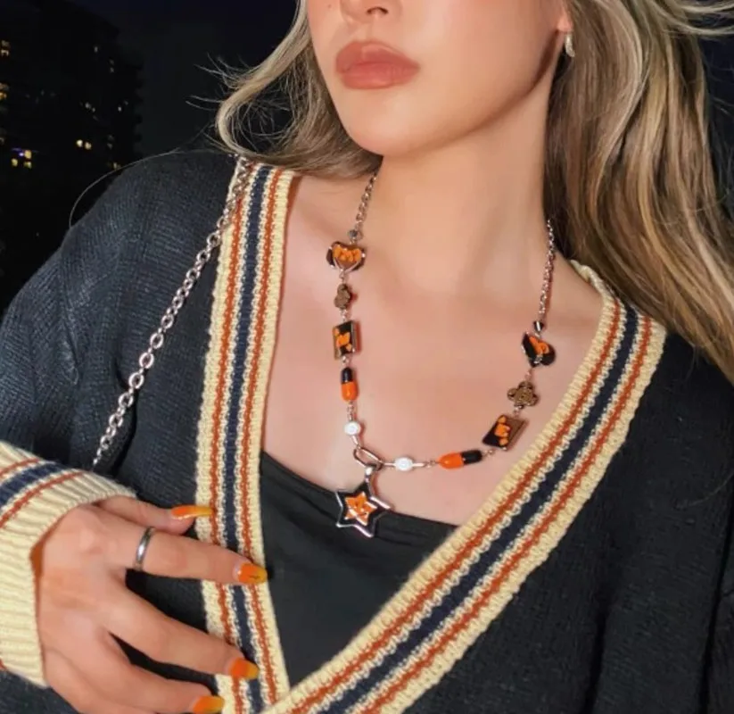

2022 New Trendy Orange Card Five-Pointed Star Smiling Lucky Pendant Hip Hop Punk Charm Necklace For Men Women Girl Jewelry