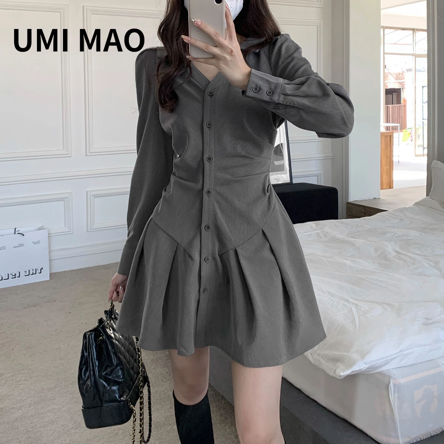 

UMI MAO China V-neck Pleated Dress Women's Spring Autumn Thin Section Slim Fit Long Sleeved Shirt Hot Girl Blazers Skirt Y2K