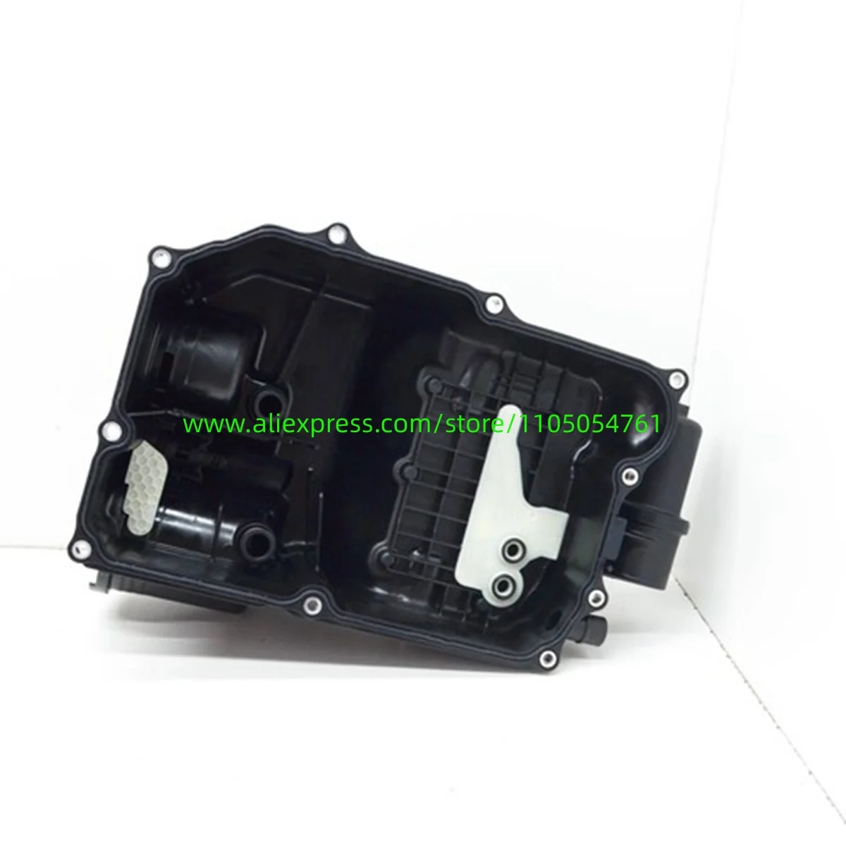 Фото A2473711400 подходит для масляного поддона коробки передач моделей Mercedes-Benz W247 и W118. №1