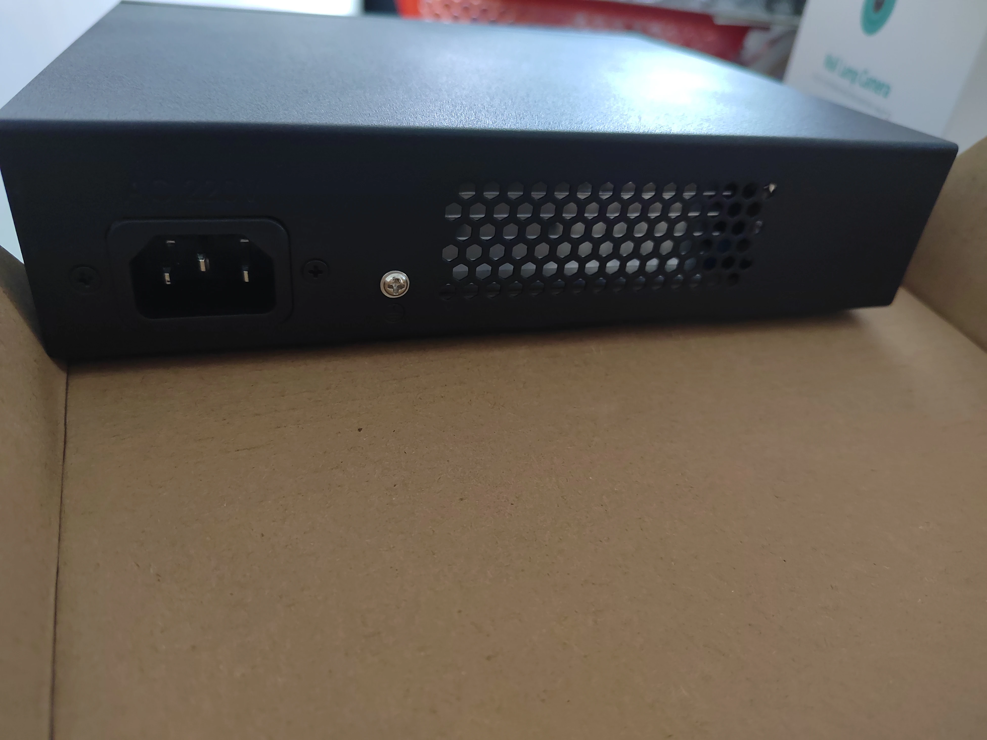 

Professional 16chs POE switcher network 1000Mbps poe Power Supply