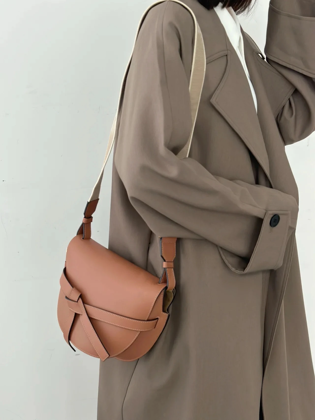 

2023 Luxury Designer Genuine Leather Brand Gate Shoulder Puzzle Bag Real Skin Chain Black Handbag Casual Commuter Shopping Bag