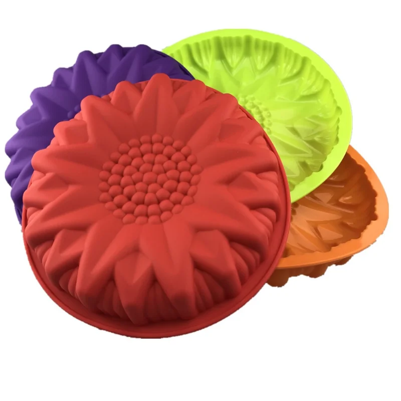

Dessert mold large sunflower shape pastry mold Kitchen cake mold large silicone cake mold (random colors)