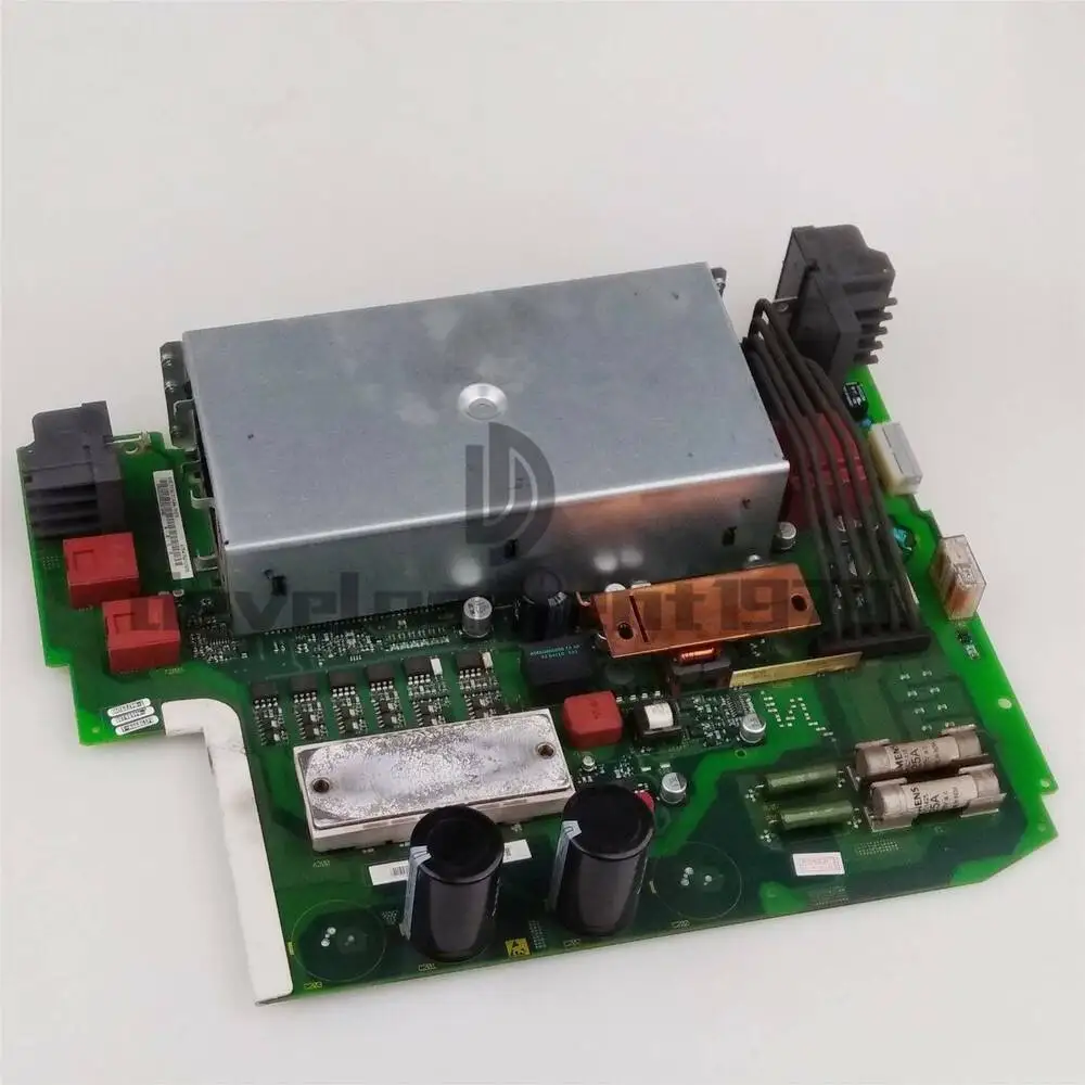 

Один использованный Siemens 6SE7 016-1TA84-1HF плата инверторного привода 6SE7016-1TA84-1HF3