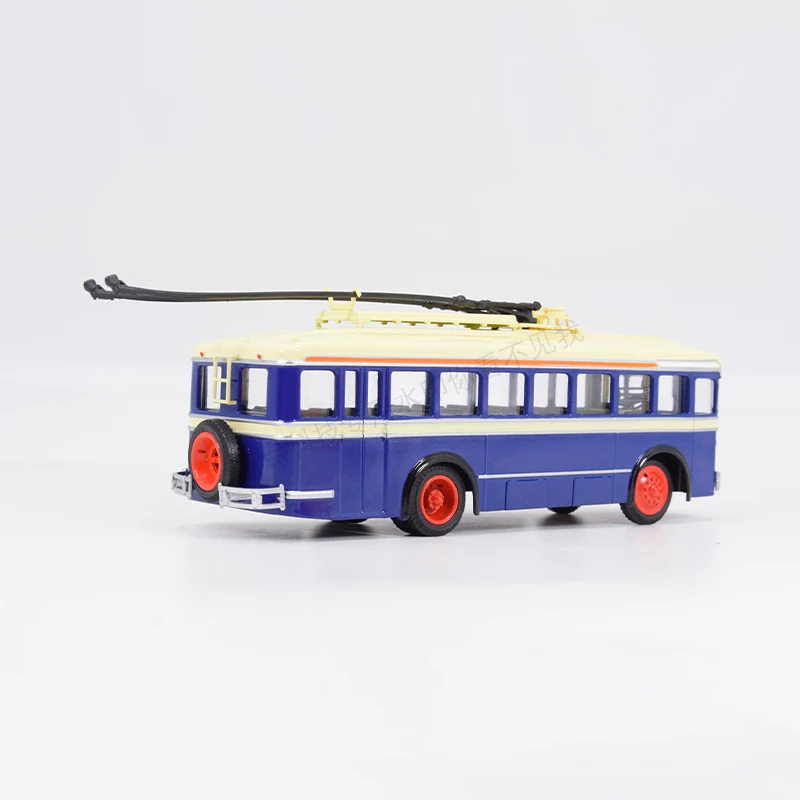 

Новинка 1/43, модель модели из сплава и литья под давлением для взрослых