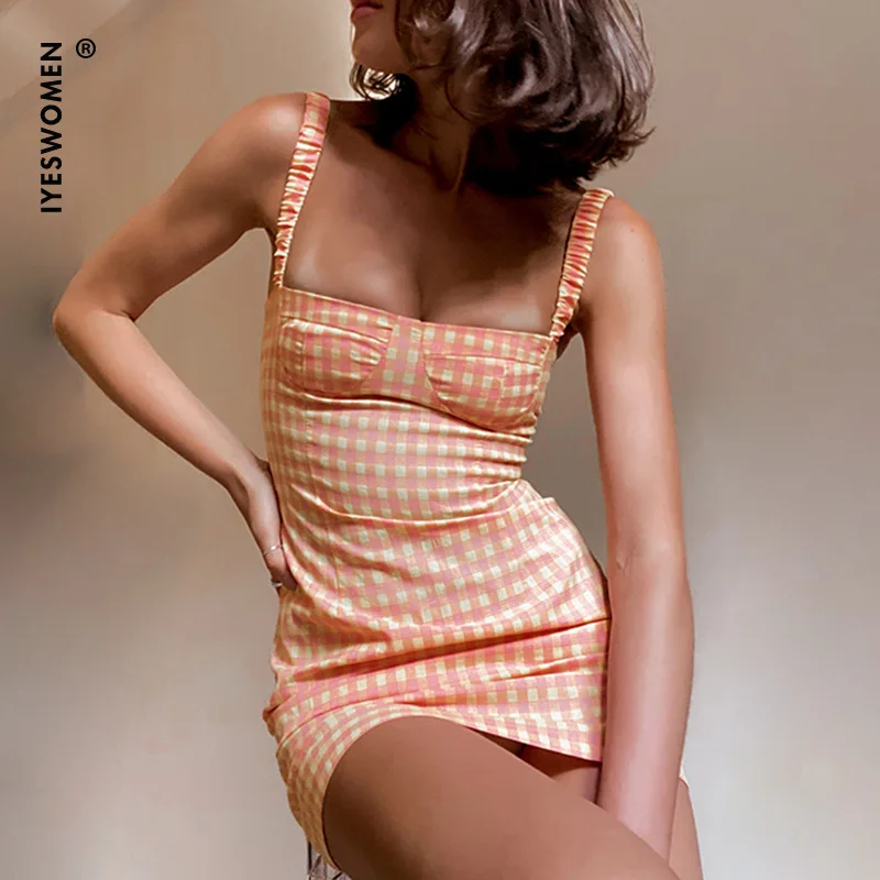 

Женское летнее платье в клетку IYESWOMEN, 2022, женские милые Сексуальные облегающие мини-платья без рукавов с квадратным вырезом и открытой спино...