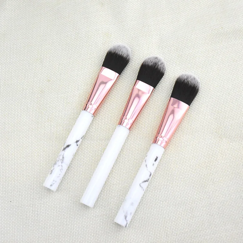 

1Pcs Three-color Fiber Wool Wood Rod Foundation Brush BB Cream Beauty Tool Makeup Brush Smear Mask Professional Makeup Brush