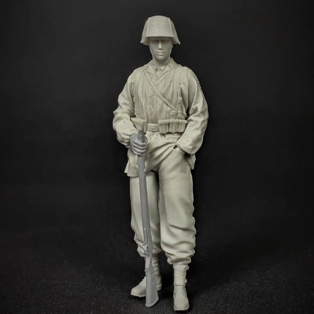 

1/35 Resin Model Figure GK , Unassembled and unpainted kit