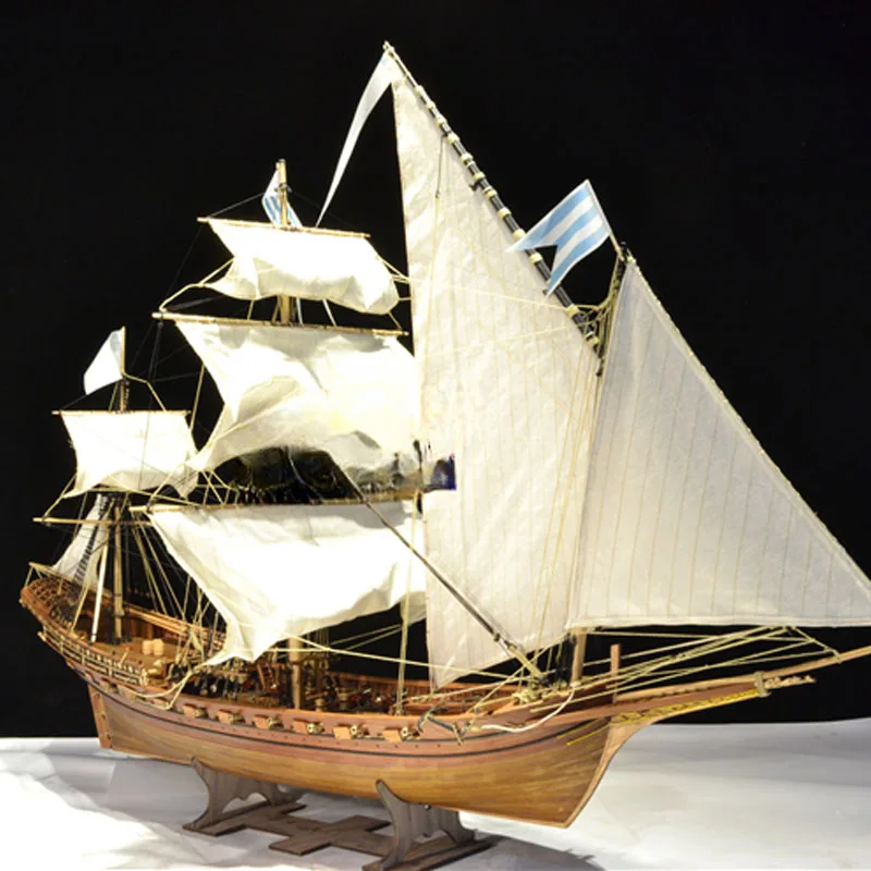 Деревянная модель корабля 1/36