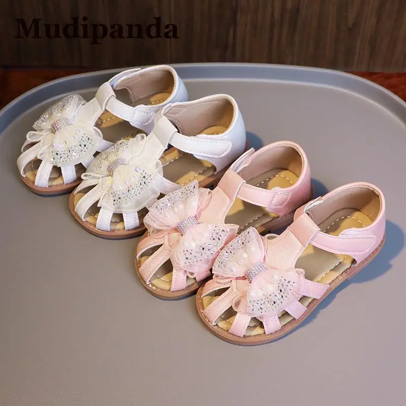 

Сандалии для девочек, новинка для детей, Белая обувь с бантом для маленьких принцесс, женская детская обувь Baotou, летние розовые трюки Cuhk 2023