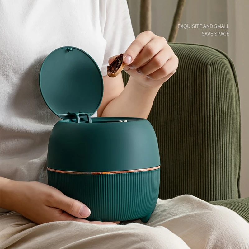 

Маленькая корзина для мусора, семейный стол, пластиковые офисные принадлежности, мусорная корзина, контейнер для мелочей, контейнер для мус...