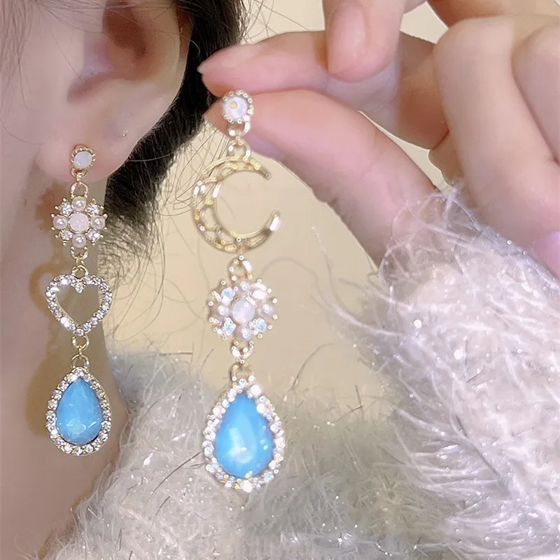 

Vintage Baroque Hollow Moon Heart Water Drop Dangle Earrings for Women Fashion Luxury Shiny Pearl Earring Party Jewelry Gifts
